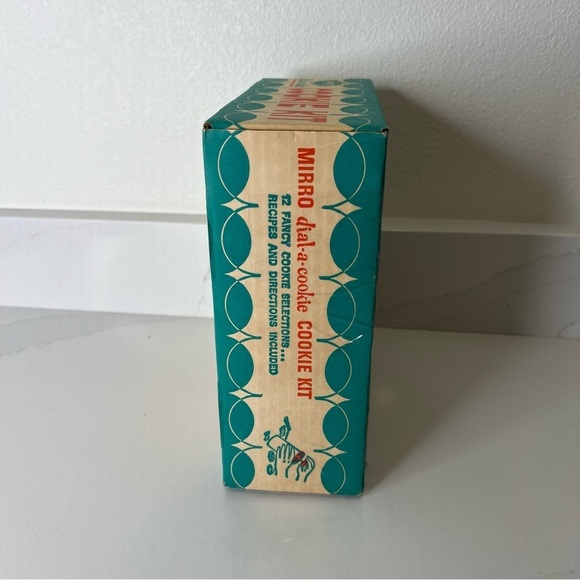 Vintage Mirro Dial a Cookie Kit In Box Kitchen Aluminum Copper Discs - Picture 5 of 14